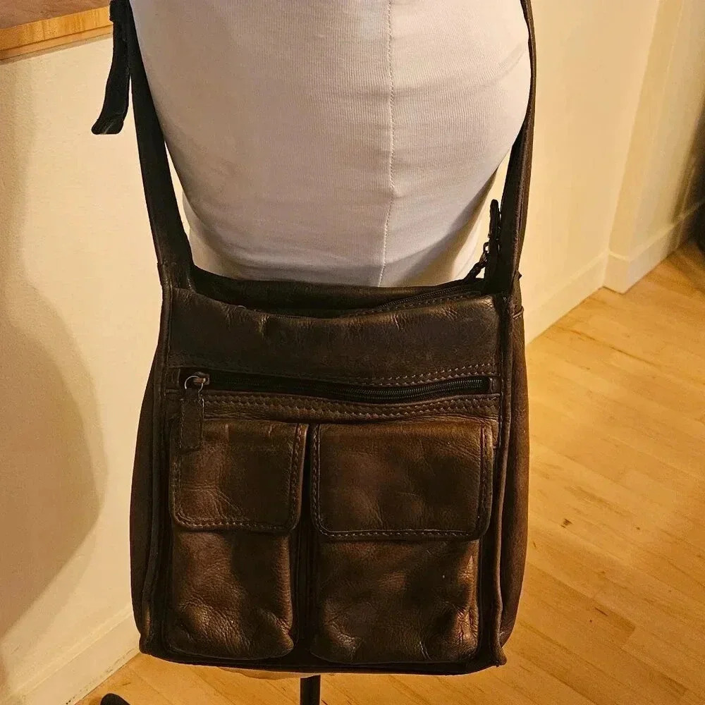 Vintage Fossil Chocolate Brown Crossbody Messenger Handbag Adjustable Strap